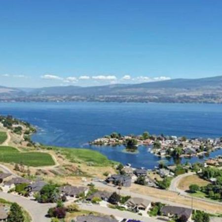 Lake View Yellow House By Winary Resort West Kelowna Dış mekan fotoğraf