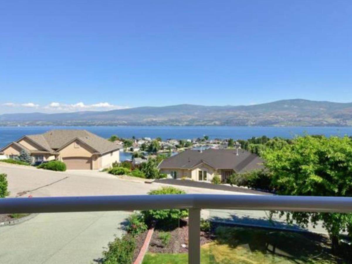Lake View Yellow House By Winary Resort West Kelowna Dış mekan fotoğraf